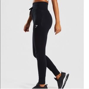Gymshark high waisted joggers all black M